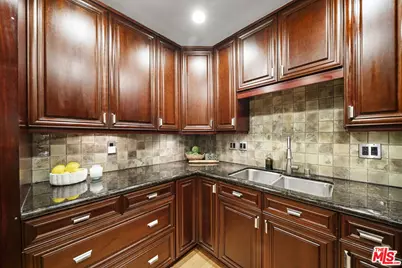 630 Idaho Ave #204, Santa Monica, CA 90403 - Photo 13