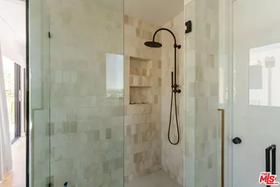 2416 Penmar Ave, Venice, CA 90291 - Photo 13