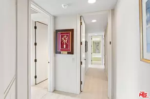 300 N Swall Dr, Beverly Hills, CA 90211 - Photo 37