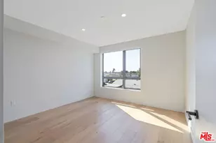 4506 Dockweiler St, Los Angeles, CA 90019 - Photo 11