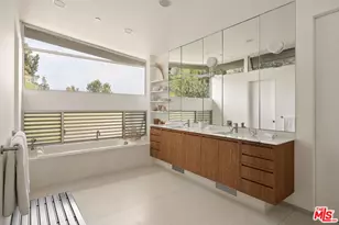 901 Kenter Way, Los Angeles, CA 90049 - Photo 13