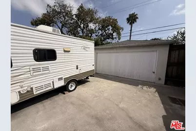 2816 S Bentley Ave, Los Angeles, CA 90064 - Photo 19