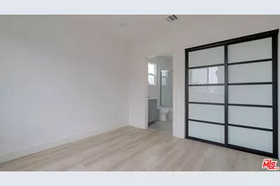 2209 6th Ave, Los Angeles, CA 90018 - Photo 23