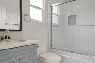2209 6th Ave, Los Angeles, CA 90018 - Photo 27