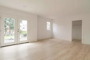 2209 6th Ave, Los Angeles, CA 90018 - Photo 11