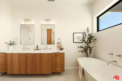 2165 E Little Las Flores Rd, Topanga, CA 90290 - Photo 19