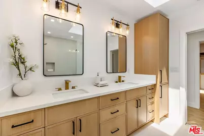 5517 Noble Ave, Sherman Oaks, CA 91411 - Photo 17