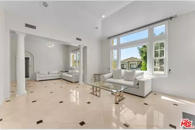 11829 Henley Ln, Los Angeles, CA 90077 - Photo 3