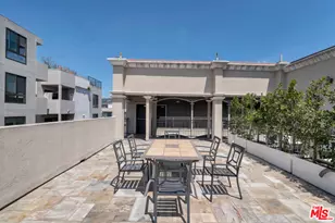 423 Arnaz Dr, Los Angeles, CA 90048 - Photo 27