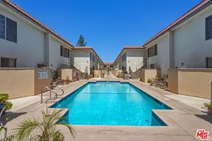18640 Collins St, Tarzana, CA 91356 - Photo 13