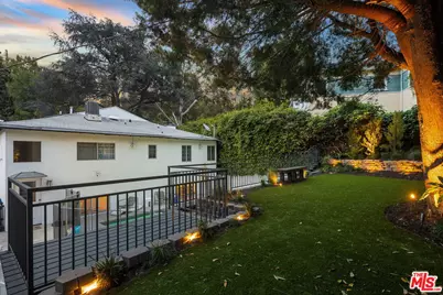 11734 Sunshine Ter, Studio City, CA 91604 - Photo 27