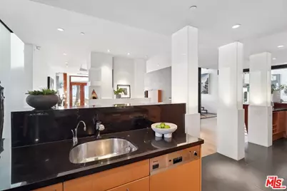 2238 Stradella Rd, Los Angeles, CA 90077 - Photo 17
