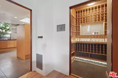 2238 Stradella Rd, Los Angeles, CA 90077 - Photo 21
