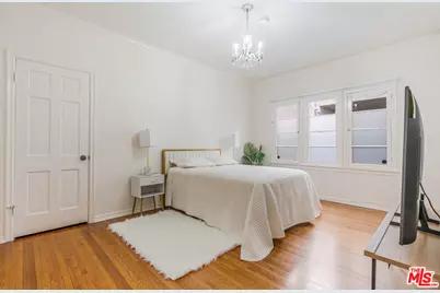 361 S Doheny Dr, Beverly Hills, CA 90211 - Photo 11