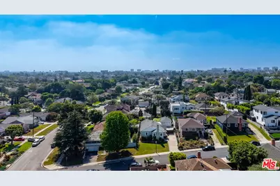 5910 W 77th Pl, Los Angeles, CA 90045 - Photo 37