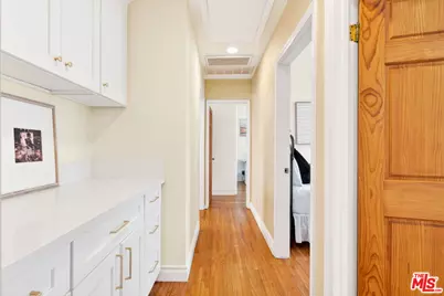 5910 W 77th Pl, Los Angeles, CA 90045 - Photo 17