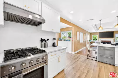 5910 W 77th Pl, Los Angeles, CA 90045 - Photo 7