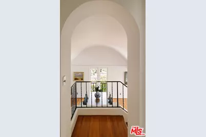 6937 Camrose Dr, Los Angeles, CA 90068 - Photo 19