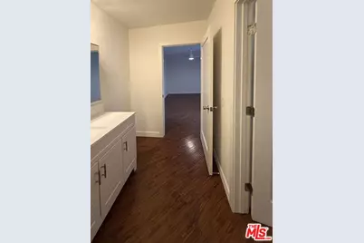 4506 Saugus Ave #10, Sherman Oaks, CA 91403 - Photo 11