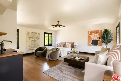 146 S Martel Ave, Los Angeles, CA 90036 - Photo 19