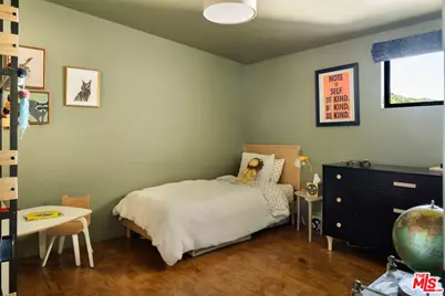 2825 La Cuesta Dr, Los Angeles, CA 90046 - Photo 23