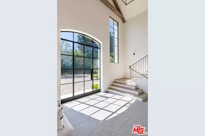 11951 Pinnacle Pl, Beverly Hills, CA 90210 - Photo 9