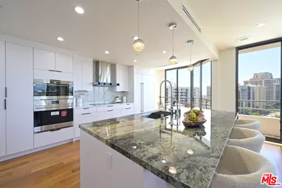 10601 Wilshire Blvd #1404, Los Angeles, CA 90024 - Photo 11