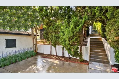 6155 Poppy Peak Dr, Los Angeles, CA 90042 - Photo 17
