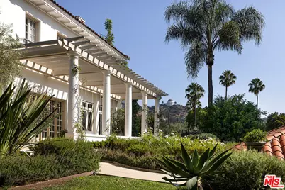 2000 De Mille Dr, Los Angeles, CA 90027 - Photo 3