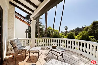 2556 Aberdeen Ave, Los Angeles, CA 90027 - Photo 11