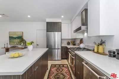 495 N St Andrews Pl, Los Angeles, CA 90004 - Photo 9