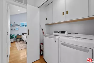 5956 W 85th Pl, Los Angeles, CA 90045 - Photo 9