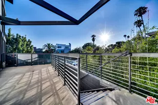 1447 11th St, Santa Monica, CA 90401 - Photo 3