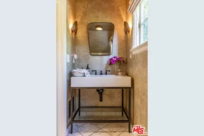 2601 Outpost Dr, Los Angeles, CA 90068 - Photo 15