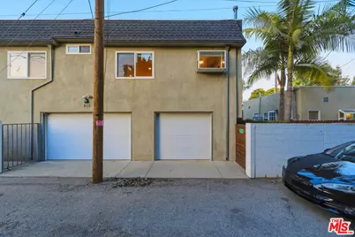 817 Broadway St, Venice, CA 90291 - Photo 13