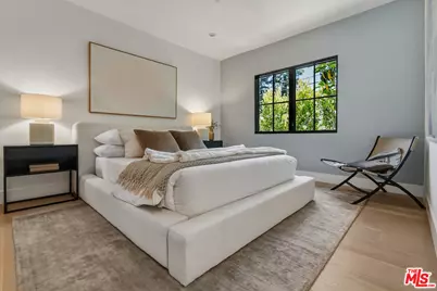 3721 Woodcliff Rd, Sherman Oaks, CA 91403 - Photo 21