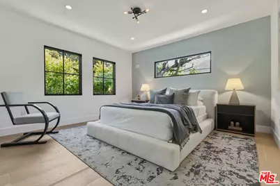 3721 Woodcliff Rd, Sherman Oaks, CA 91403 - Photo 19