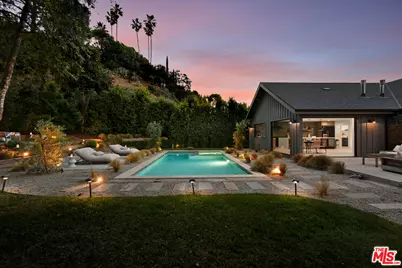 3721 Woodcliff Rd, Sherman Oaks, CA 91403 - Photo 35