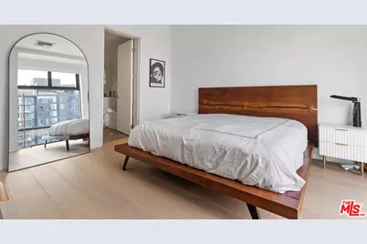 801 S Grand Ave #2211, Los Angeles, CA 90017 - Photo 17