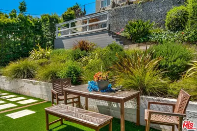 4261 Palmero Blvd, Los Angeles, CA 90008 - Photo 47