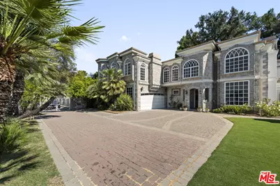 14330 Mulholland Dr, Los Angeles, CA 90077 - Photo 31