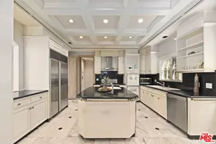 14330 Mulholland Dr, Los Angeles, CA 90077 - Photo 11
