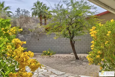 38365 Starlight Ln, Cathedral City, CA 92234 - Photo 25