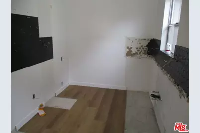 3625 4th Ave, Los Angeles, CA 90018 - Photo 3
