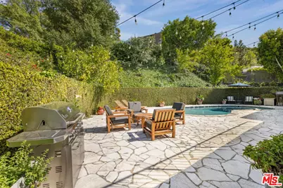 3450 Castlewoods Pl, Sherman Oaks, CA 91403 - Photo 15