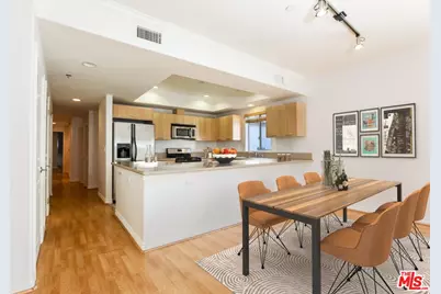 10633 Eastborne Ave #201, Los Angeles, CA 90024 - Photo 21