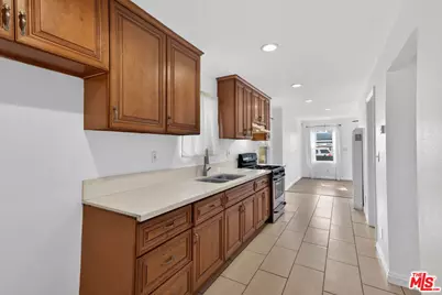 9321 Virginia Ave, South Gate, CA 90280 - Photo 11