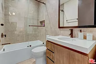 1049 Loma Vista Dr, Beverly Hills, CA 90210 - Photo 55