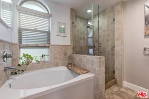 5037 Rosewood Ave, Los Angeles, CA 90004 - Photo 11