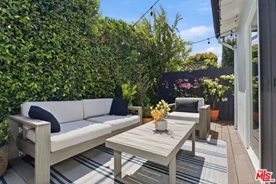 6418 Waring Ave, Los Angeles, CA 90038 - Photo 3
